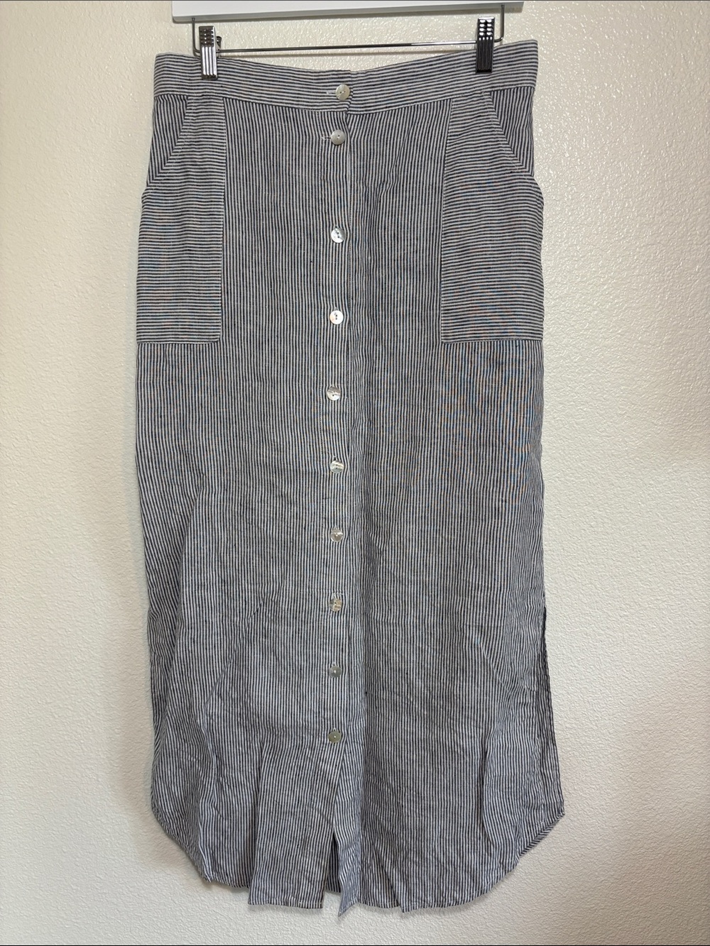 St Tropez 100% Linen Button Front Elastic Waist Size Large Blue and White Stripe